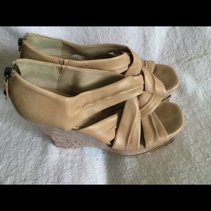 Donald J Pliner women wedge Tan sandals size 7.5